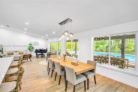 Casa en venta en Palmetto Bay, Florida, 5 dormitorios, 335.75 m2 № 2315951 - foto 17