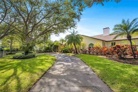 Casa en venta en Palmetto Bay, Florida, 5 dormitorios, 335.75 m2 № 2315951 - foto 4