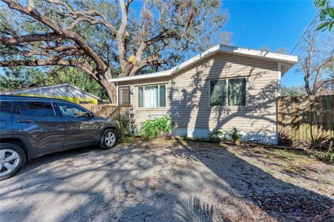 House in Bradenton, Florida 2 bedrooms, 78.97 sq.m. № 2362392