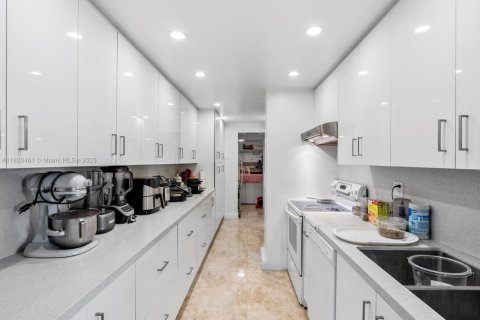 Copropriété à louer à Aventura, Floride: 3 chambres, 206.8 m2 № 1779774 - photo 19