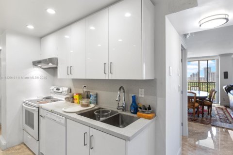 Copropriété à louer à Aventura, Floride: 3 chambres, 206.8 m2 № 1779774 - photo 18