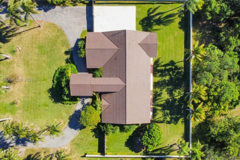 Villa ou maison à louer à Miami, Floride: 4 chambres, 206.24 m2 № 2046302 - photo 12