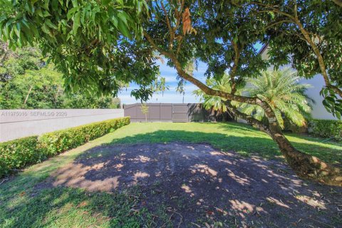 Villa ou maison à louer à Miami, Floride: 4 chambres, 206.24 m2 № 2046302 - photo 6