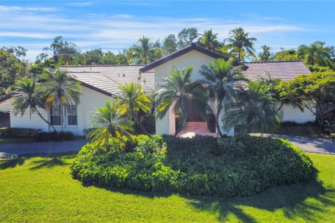 Villa ou maison à louer à Miami, Floride: 4 chambres, 206.24 m2 № 2046302 - photo 8