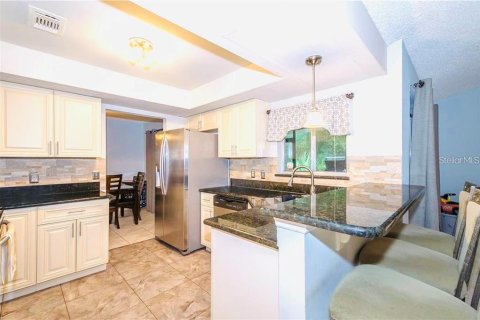 House in Orlando, Florida 3 bedrooms, 147.71 sq.m. № 1359289 - photo 13