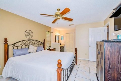 House in Orlando, Florida 3 bedrooms, 147.71 sq.m. № 1359289 - photo 23