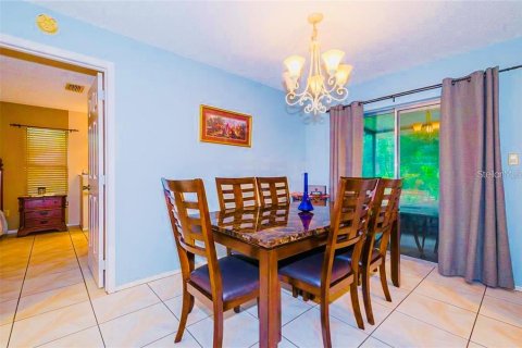 House in Orlando, Florida 3 bedrooms, 147.71 sq.m. № 1359289 - photo 12
