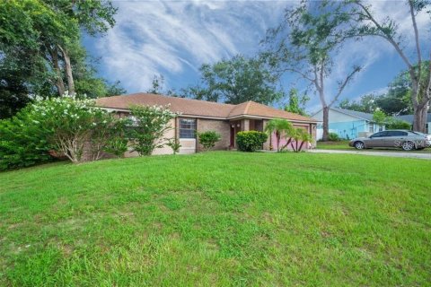 House in Orlando, Florida 3 bedrooms, 147.71 sq.m. № 1359289 - photo 6