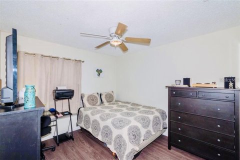 House in Orlando, Florida 3 bedrooms, 147.71 sq.m. № 1359289 - photo 2