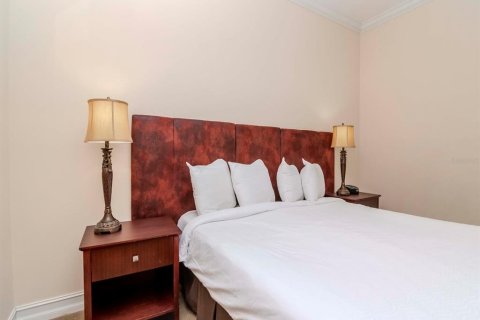 Condo in Tampa, Florida, 2 bedrooms  № 1905322 - photo 25