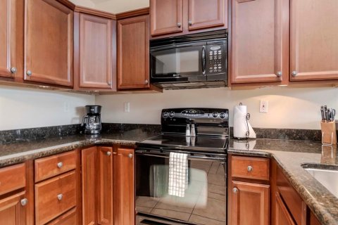 Condo in Tampa, Florida, 2 bedrooms  № 1905322 - photo 7