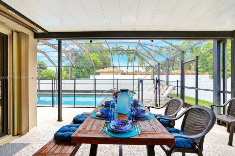 Villa ou maison à louer à Hollywood, Floride: 5 chambres, 200.85 m2 № 1979661 - photo 6