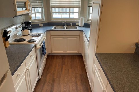 Condo in Lutz, Florida, 1 bedroom  № 1857940 - photo 10