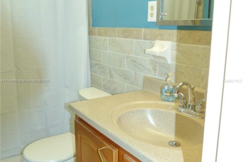 Casa en venta en Okeechobee, Florida, 2 dormitorios, 127.37 m2 № 1693188 - foto 27