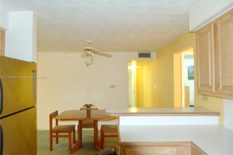 Casa en venta en Okeechobee, Florida, 2 dormitorios, 127.37 m2 № 1693188 - foto 10
