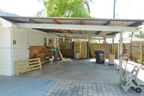 Casa en venta en Okeechobee, Florida, 2 dormitorios, 127.37 m2 № 1693188 - foto 4