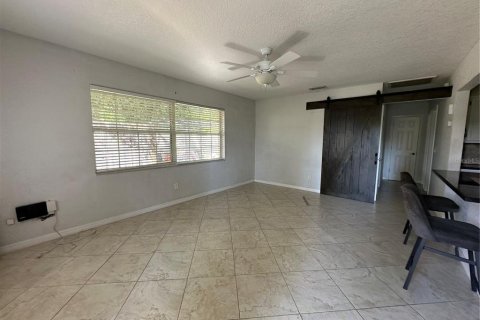 Villa ou maison à vendre à Largo, Floride: 3 chambres, 133.78 m2 № 2427053 - photo 5