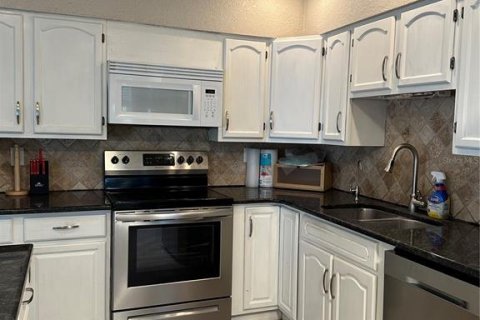 Villa ou maison à vendre à Largo, Floride: 3 chambres, 133.78 m2 № 2427053 - photo 10