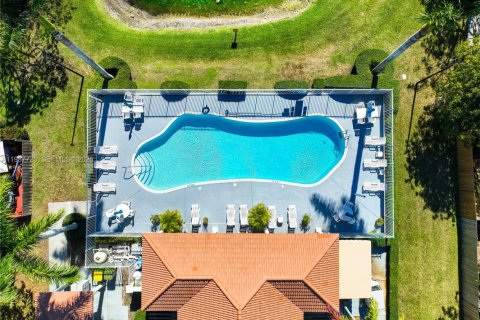 Купить таунхаус в Хомстед, Флорида 3 спальни, 145.3м2, № 2048692 - фото 2