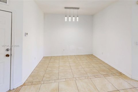 Купить таунхаус в Хомстед, Флорида 3 спальни, 145.3м2, № 2048692 - фото 8