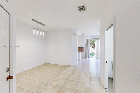 Купить таунхаус в Хомстед, Флорида 3 спальни, 145.3м2, № 2048692 - фото 7