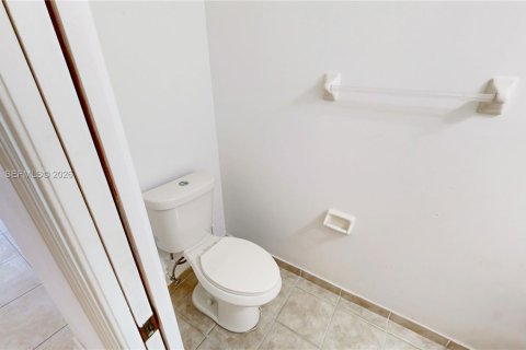 Купить таунхаус в Хомстед, Флорида 3 спальни, 145.3м2, № 2048692 - фото 17