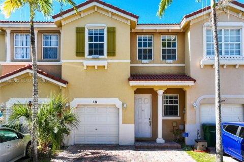 Таунхаус в Хомстед, Флорида 3 спальни, 145.3м2 № 2048692