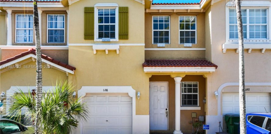 Таунхаус в Хомстед, Флорида 3 спальни, 145.3м2 № 2048692