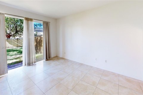 Купить таунхаус в Хомстед, Флорида 3 спальни, 145.3м2, № 2048692 - фото 15