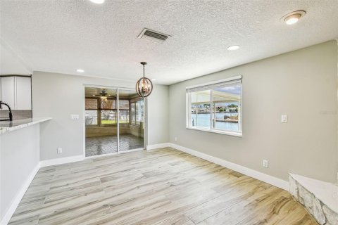Casa en alquiler en Hudson, Florida, 3 dormitorios, 158.31 m2 № 1908445 - foto 19
