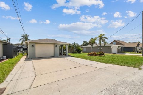 Casa en alquiler en Hudson, Florida, 3 dormitorios, 158.31 m2 № 1908445 - foto 5
