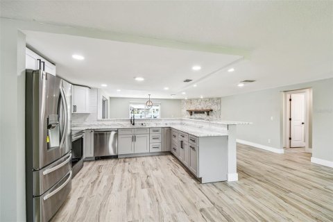 Casa en alquiler en Hudson, Florida, 3 dormitorios, 158.31 m2 № 1908445 - foto 10