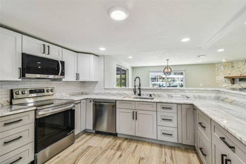 Casa en alquiler en Hudson, Florida, 3 dormitorios, 158.31 m2 № 1908445 - foto 14