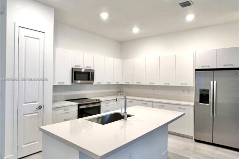 Villa ou maison à louer à Miramar, Floride: 3 chambres, 190.17 m2 № 2033275 - photo 19