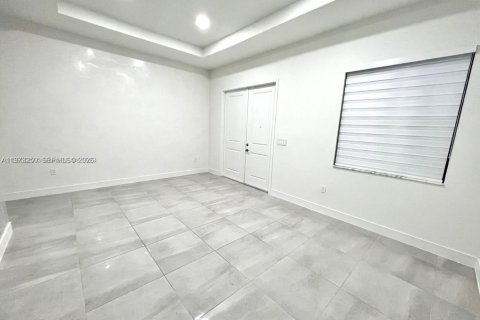 Villa ou maison à louer à Miramar, Floride: 3 chambres, 190.17 m2 № 2033275 - photo 4