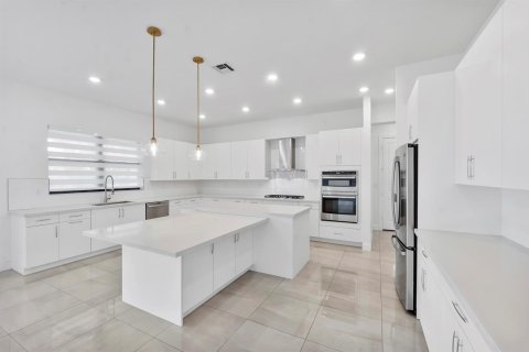 House in Parkland, Florida 5 bedrooms, 367.8 sq.m. № 2087563 - photo 18