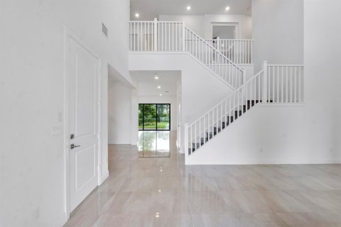 House in Parkland, Florida 5 bedrooms, 367.8 sq.m. № 2087563 - photo 9