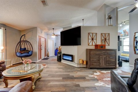 Casa en venta en Deltona, Florida, 3 dormitorios, 149.85 m2 № 2345279 - foto 15