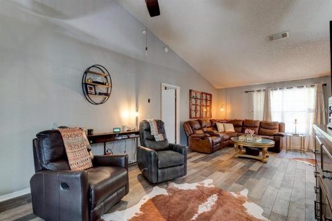 Casa en venta en Deltona, Florida, 3 dormitorios, 149.85 m2 № 2345279 - foto 10