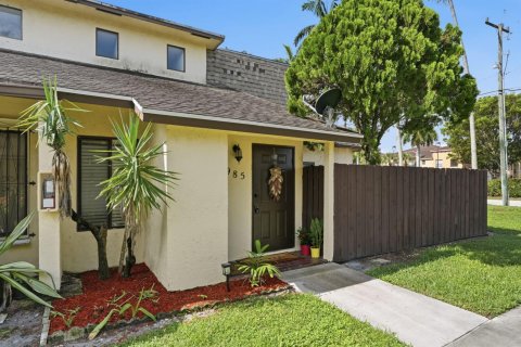 Touwnhouse à West Palm Beach, Floride 2 chambres, 107.86 m2 № 2333757