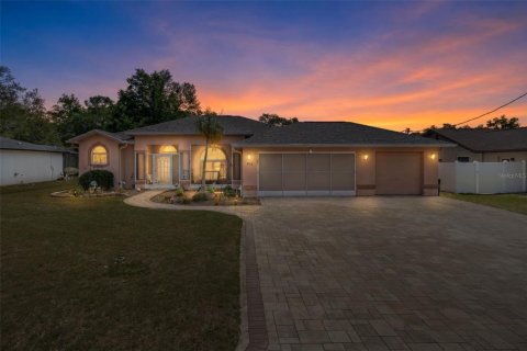 Casa en venta en Spring Hill, Florida, 3 dormitorios, 174.28 m2 № 2239632 - foto 4