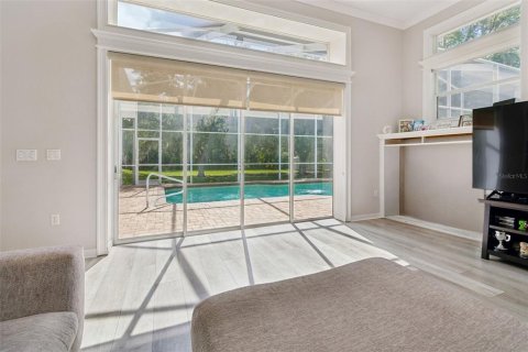 Casa en venta en Zephyrhills, Florida, 4 dormitorios, 237.27 m2 № 2152279 - foto 10