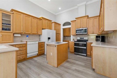 Casa en venta en Zephyrhills, Florida, 4 dormitorios, 237.27 m2 № 2152279 - foto 11