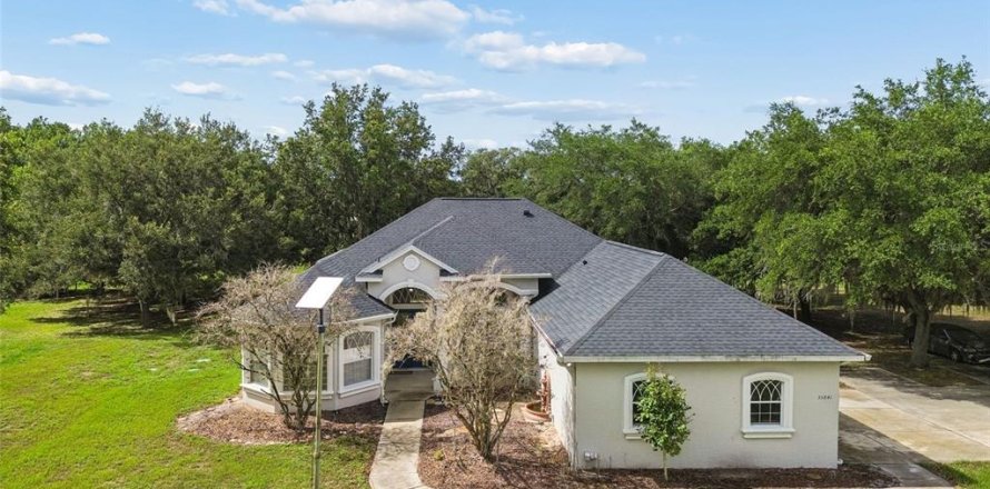 Casa en Zephyrhills, Florida 4 dormitorios, 237.27 m2 № 2152279
