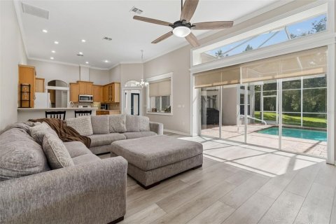 Casa en venta en Zephyrhills, Florida, 4 dormitorios, 237.27 m2 № 2152279 - foto 8