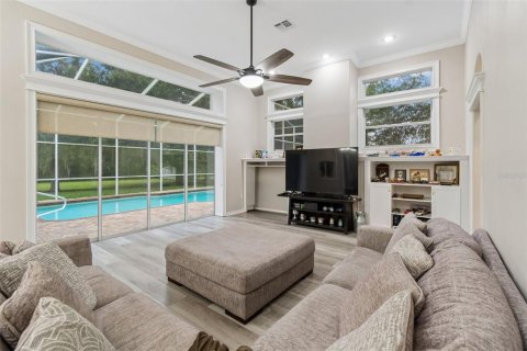 Casa en venta en Zephyrhills, Florida, 4 dormitorios, 237.27 m2 № 2152279 - foto 7