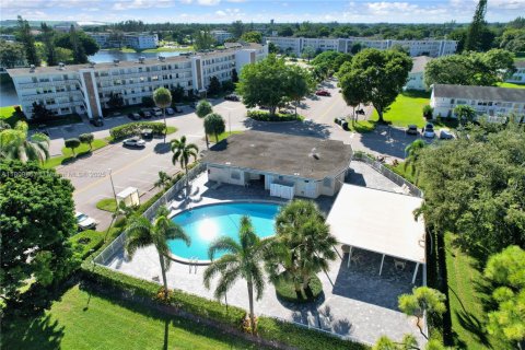 Copropriété à vendre à Deerfield Beach, Floride: 1 chambre, 65.03 m2 № 1865556 - photo 6