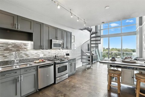 Condo in Orlando, Florida, 1 bedroom  № 1791258 - photo 8