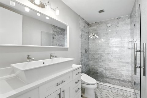 Condo in Orlando, Florida, 1 bedroom  № 1791258 - photo 14