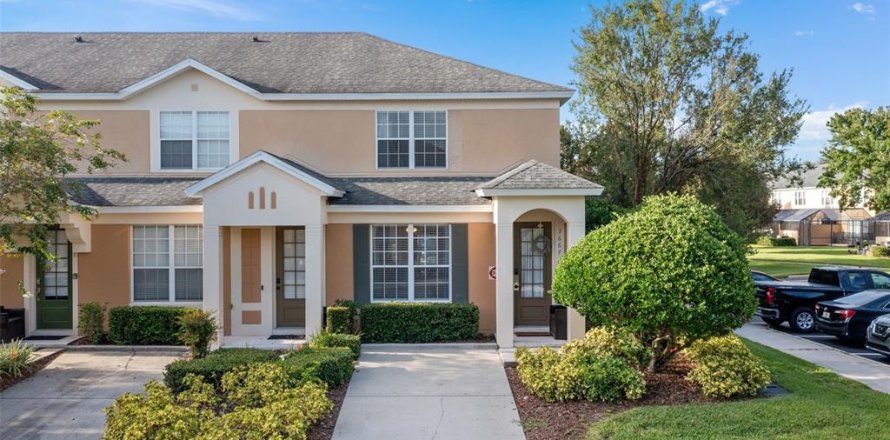 Adosado en Kissimmee, Florida 3 dormitorios, 133.78 m2 № 2233284